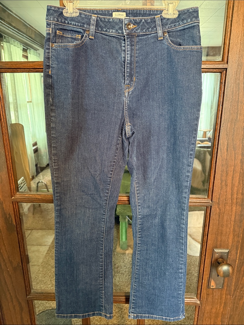 LL Bean Classic Fit Straight Leg Jeans Women 12 Reg Dark Indigo Blue Denim Pants